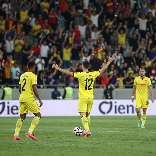 Göztepe đánh bại LNZ Cherkasy 2-0 tại trận giao hữu ngày 16/7